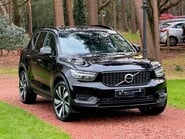 Volvo XC40 RECHARGE T4 R-DESIGN 3