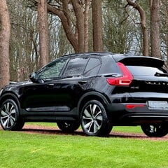 Volvo XC40 RECHARGE T4 R-DESIGN 4