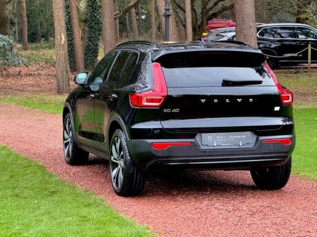 Volvo XC40 RECHARGE T4 R-DESIGN 38