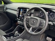 Volvo XC40 B4 R-DESIGN MHEV 16