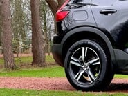 Volvo XC40 B4 R-DESIGN MHEV 25