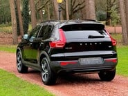 Volvo XC40 B4 R-DESIGN MHEV 46