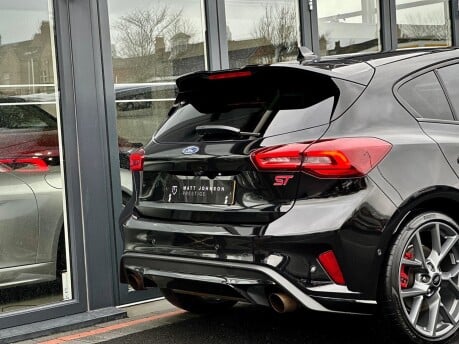 Ford Focus ST 40