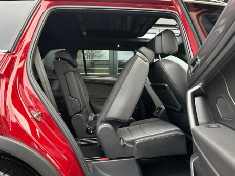 Volkswagen Tiguan Allspace R-LINE TECH TSI EVO DSG 7