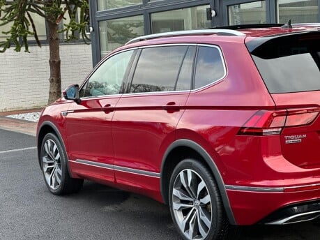 Volkswagen Tiguan Allspace R-LINE TECH TSI EVO DSG 51