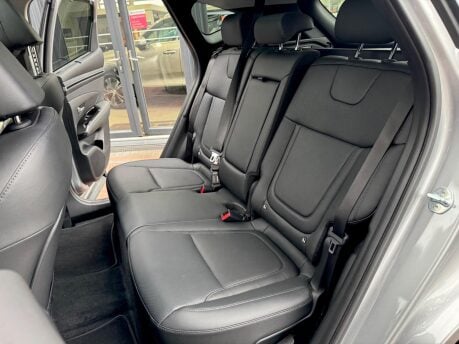 Hyundai TUCSON T-GDI ULTIMATE 7