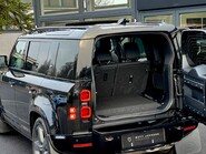 Land Rover Defender X-DYNAMIC HSE 26