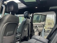 Land Rover Defender X-DYNAMIC HSE 43