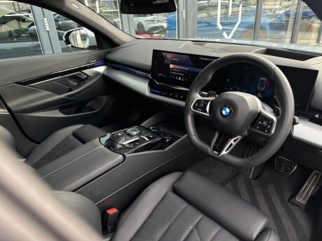 BMW 5 Series 520I M SPORT PRO 8