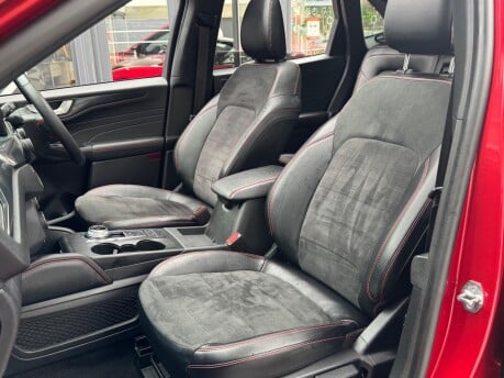 Ford Kuga ST-LINE X EDITION 15