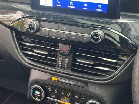Ford Kuga ST-LINE X EDITION 44