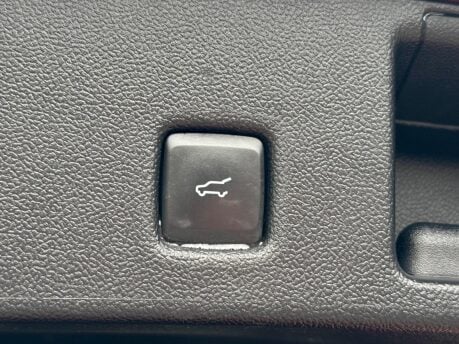 Ford Kuga ST-LINE X EDITION 51