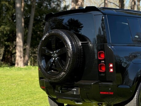 Land Rover Defender XS EDITION PHEV 13