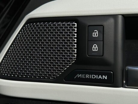 Land Rover Defender XS EDITION PHEV 20