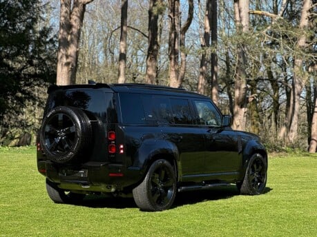 Land Rover Defender XS EDITION PHEV 12