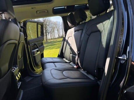 Land Rover Defender XS EDITION PHEV 35