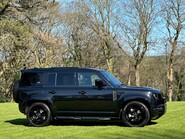 Land Rover Defender XS EDITION PHEV 26