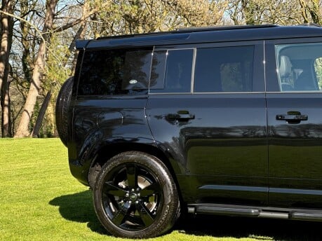 Land Rover Defender XS EDITION PHEV 28