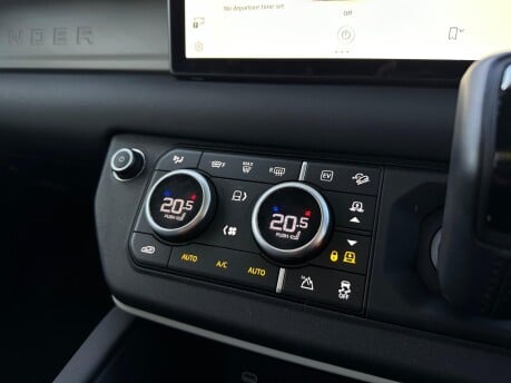 Land Rover Defender XS EDITION PHEV 43