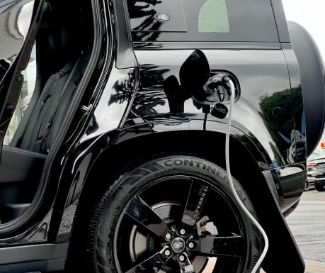 Land Rover Defender XS EDITION PHEV 3