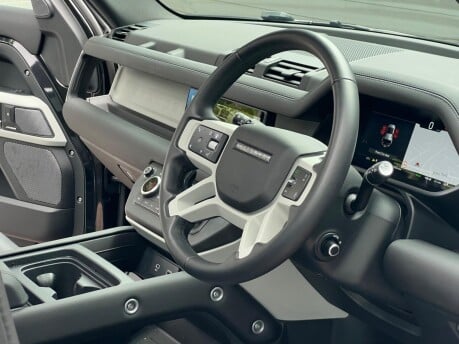 Land Rover Defender XS EDITION PHEV 7