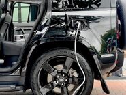 Land Rover Defender XS EDITION PHEV 10