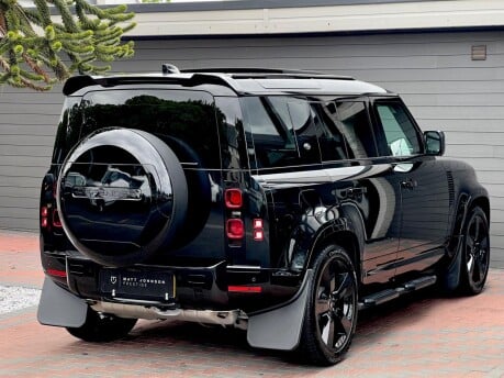 Land Rover Defender XS EDITION PHEV 16