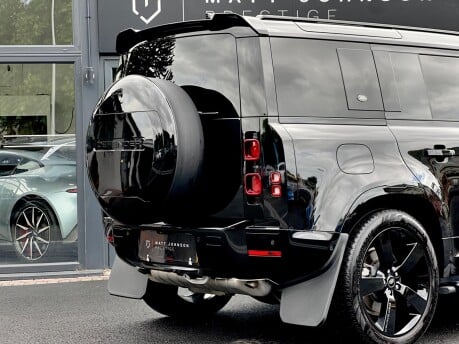 Land Rover Defender XS EDITION PHEV 24