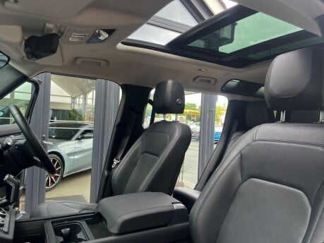 Land Rover Defender XS EDITION PHEV 25