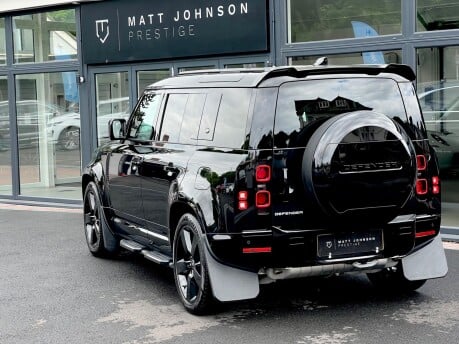 Land Rover Defender XS EDITION PHEV 28