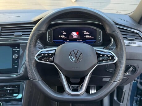 Volkswagen Tiguan R-LINE TDI 4MOTION DSG 38
