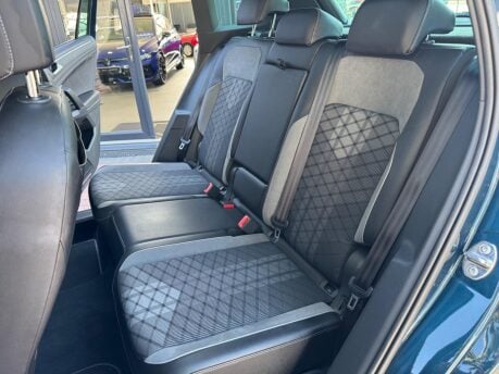 Volkswagen Tiguan R-LINE TDI 4MOTION DSG 8