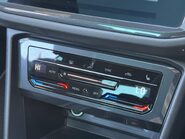 Volkswagen Tiguan R-LINE TDI 4MOTION DSG 39