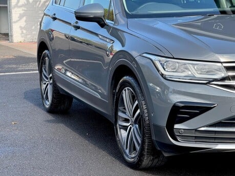 Volkswagen Tiguan ELEGANCE TSI DSG 21