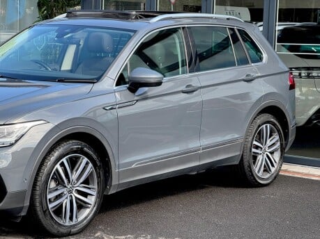 Volkswagen Tiguan ELEGANCE TSI DSG 32