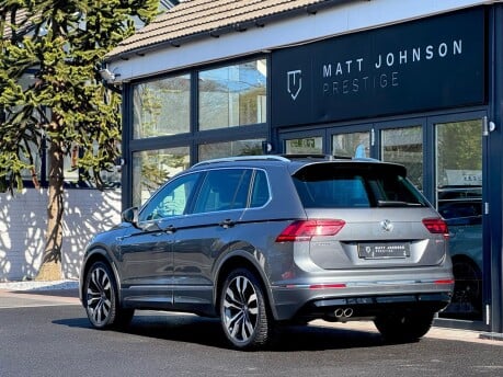 Volkswagen Tiguan R-LINE TECH TDI 4MOTION DSG 8