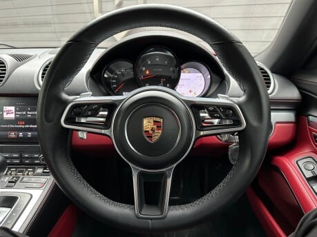 Porsche 718 BOXSTER 32