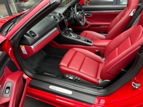 Porsche 718 BOXSTER 8