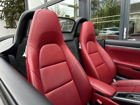 Porsche 718 BOXSTER 28
