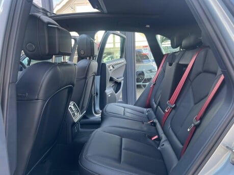 Porsche Macan S PDK 20