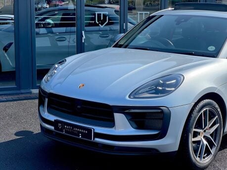 Porsche Macan S PDK 31
