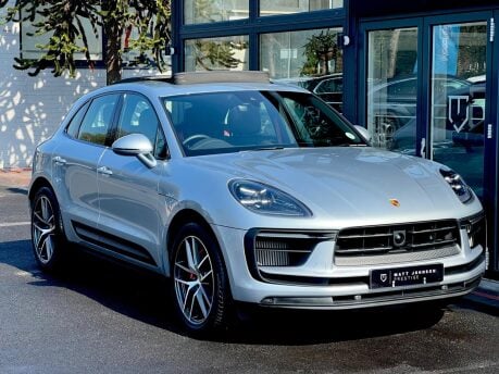 Porsche Macan S PDK 35