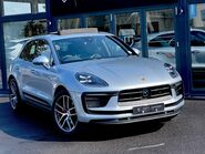 Porsche Macan S PDK 22