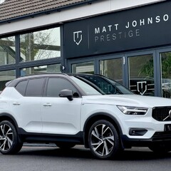 Volvo XC40 T4 R-DESIGN PRO 1