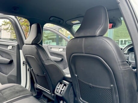 Volvo XC40 T4 R-DESIGN PRO 3