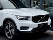 Volvo XC40 T4 R-DESIGN PRO 5