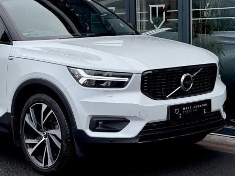Volvo XC40 T4 R-DESIGN PRO 5