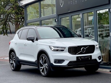 Volvo XC40 T4 R-DESIGN PRO 11