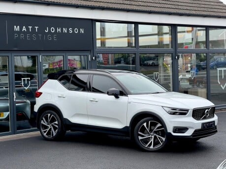 Volvo XC40 T4 R-DESIGN PRO 12