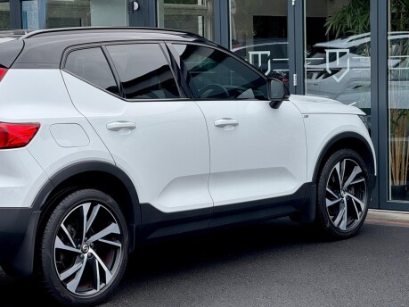 Volvo XC40 T4 R-DESIGN PRO 41